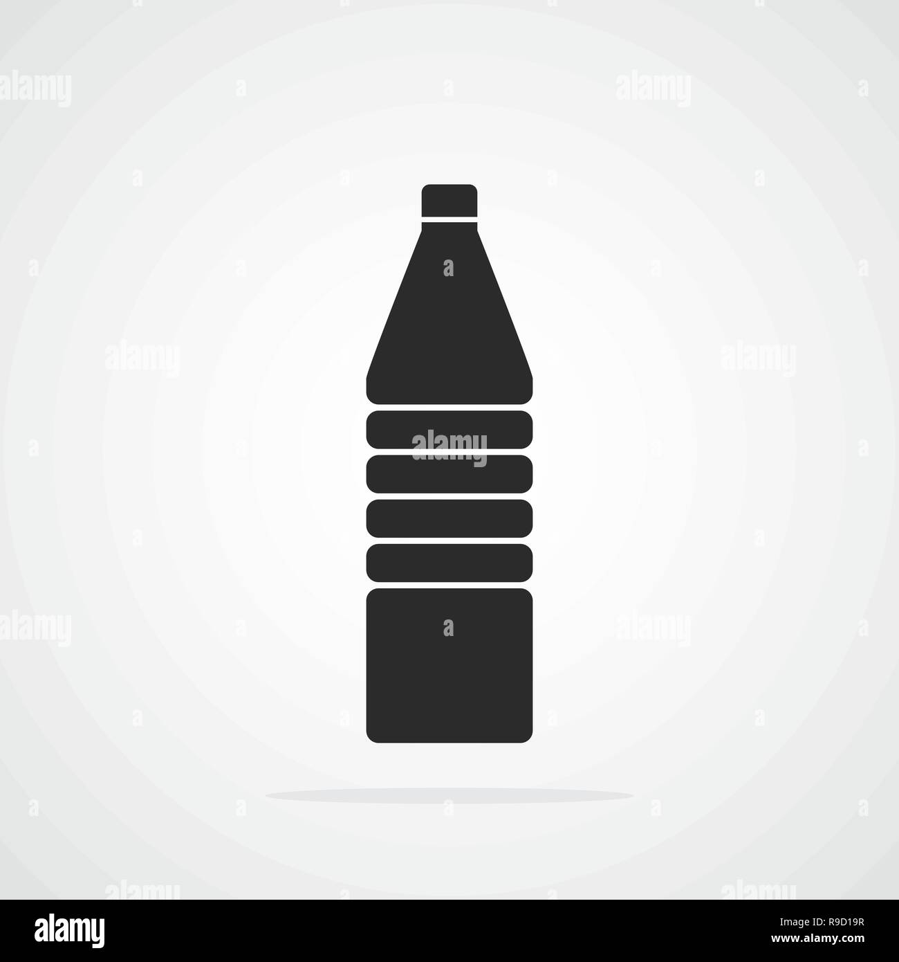 Silhouette di una bottiglia Ppastic. Illustrazione Vettoriale. Nero icona bottiglia, isolato Illustrazione Vettoriale