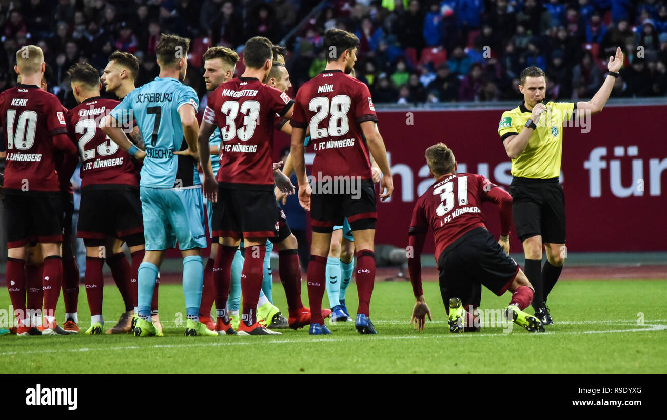 Nürnberg, Germania. 22 dicembre 2018. Max Morlock Stadion - 22 Dec 2018 - Calcio, 1.Bundesliga - 1.FC Nürnberg vs. SC Freiburg Foto: Ryan Evans Credit: Ryan Evans/Alamy Live News Foto Stock