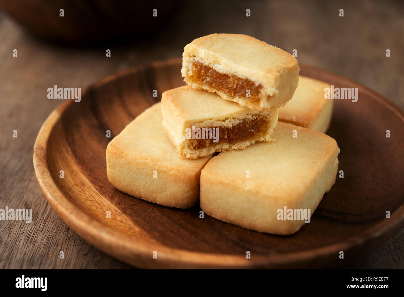 Torta di ananas è un dolce tradizionale pasticceria Taiwanese contenenti burro, farina, uova, zucchero e marmellata di ananas. Foto Stock