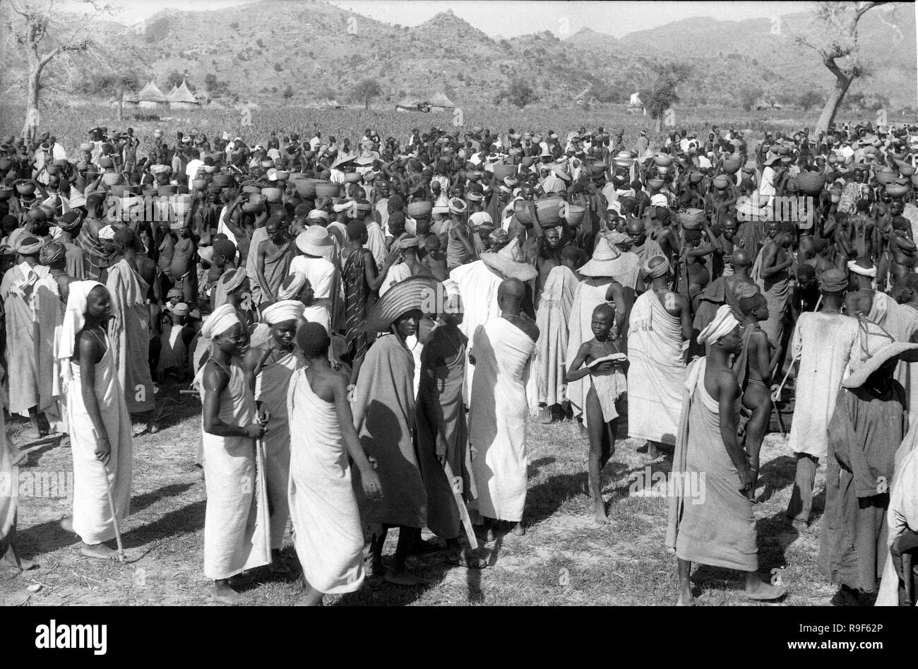 Grande raduno dei popoli indigeni in Nigeria 1959 persone native, Africa occidentale Foto Stock