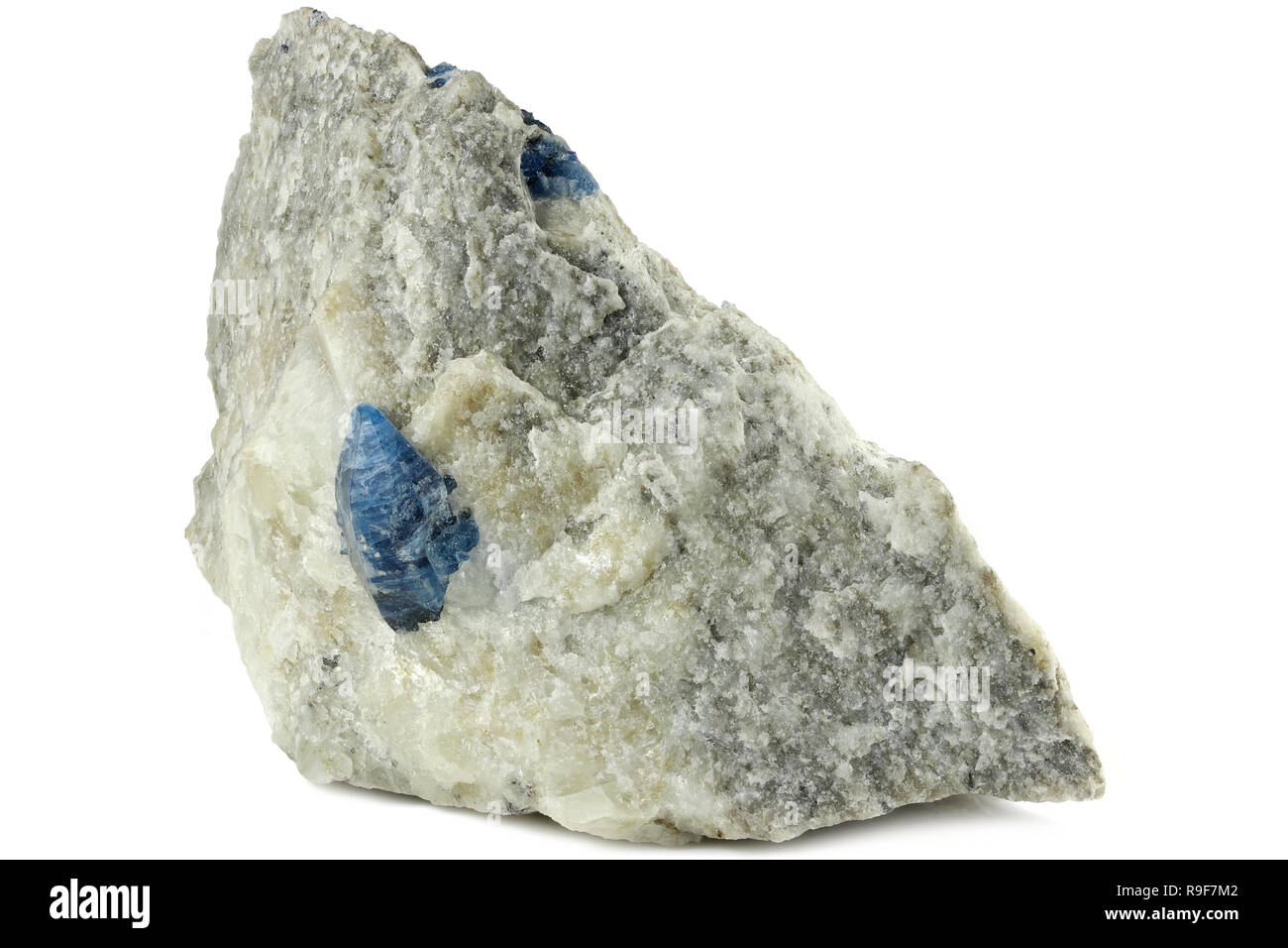 Afghanite crystal sulla matrice di calcite da Badakshan, Afghanistan isolati su sfondo bianco Foto Stock