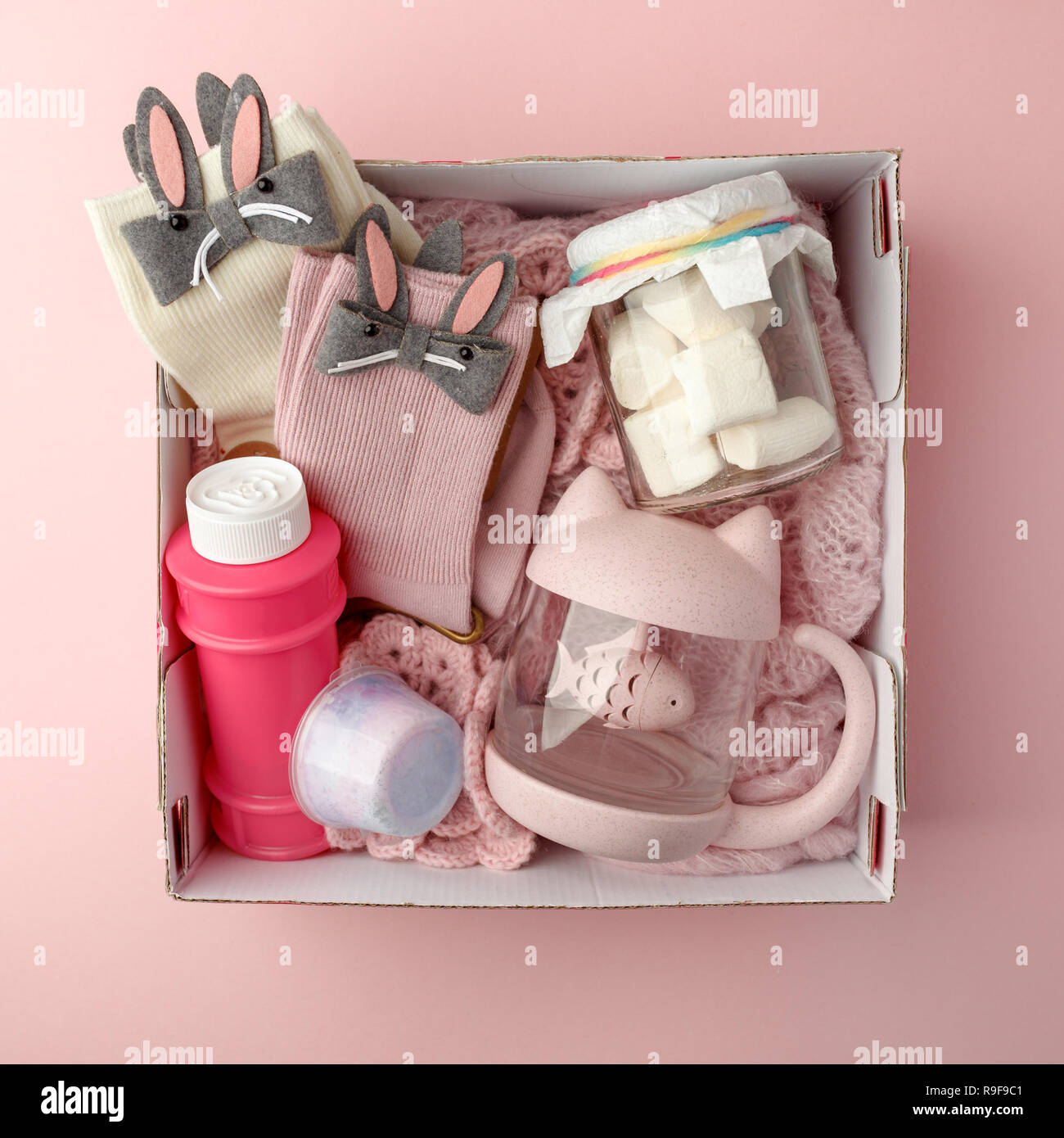 Un box personalizzato con regali per il giorno di San Valentino