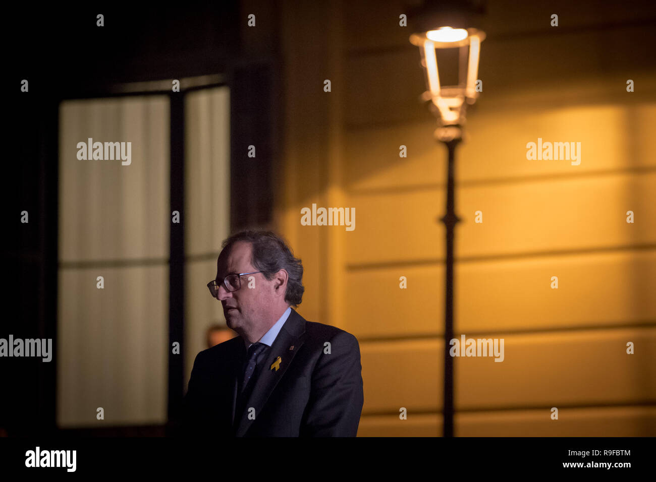 Il catalano presidente regionale QUIM TORRA attende in Palau de Pedralbes edificio momenti prima di tenere un incontro con il Primo Ministro spagnolo Pedro Sanchez. Il governo spagnolo e il governo catalano ha convenuto di tenere una riunione congiunta a Barcellona tra la situazione di crisi a causa le aspirazioni di indipendenza della regione catalana Foto Stock