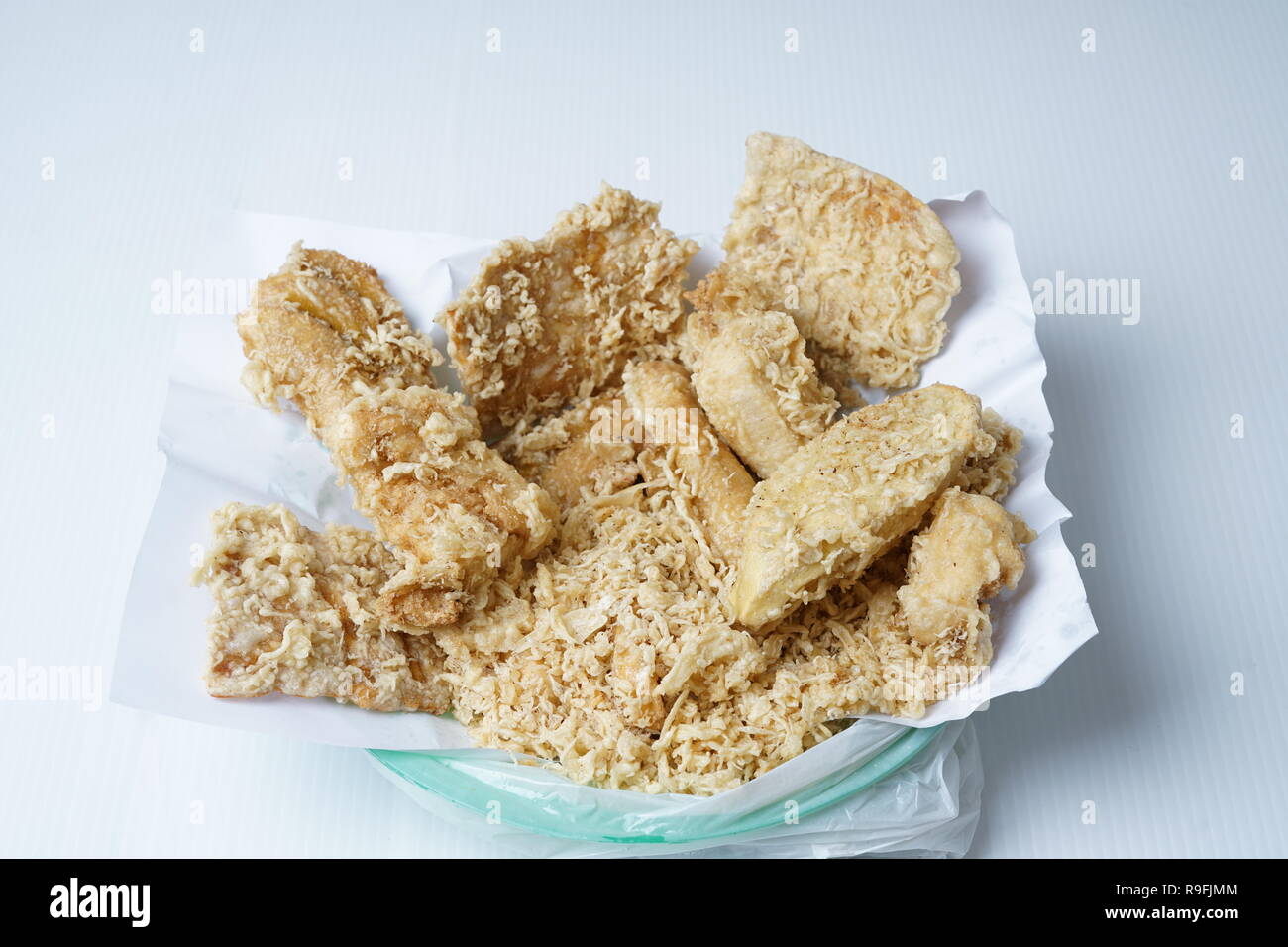 Gorengan o tradizionale profondo snack fritti dall Indonesia Foto Stock