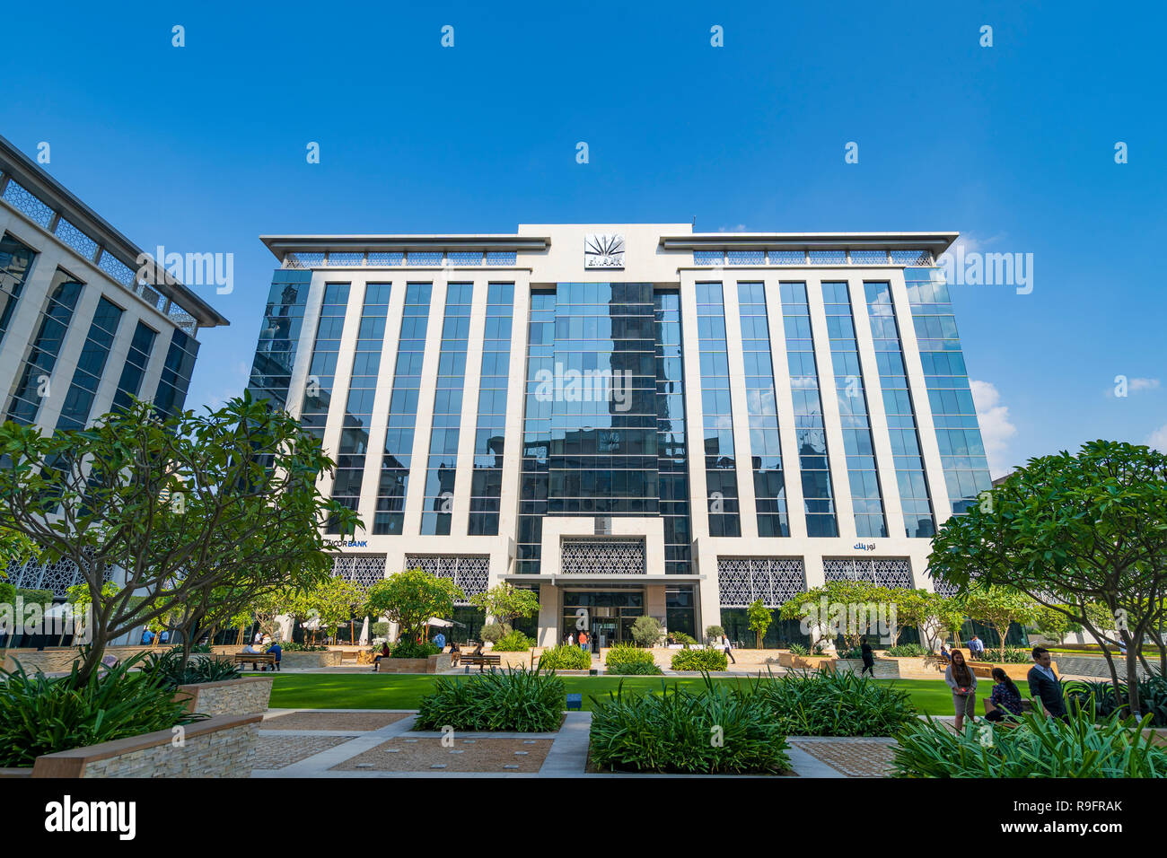 Edifici per uffici a Emaar Square quartiere degli affari nel centro cittadino di Dubai, Emirati Arabi Uniti Foto Stock