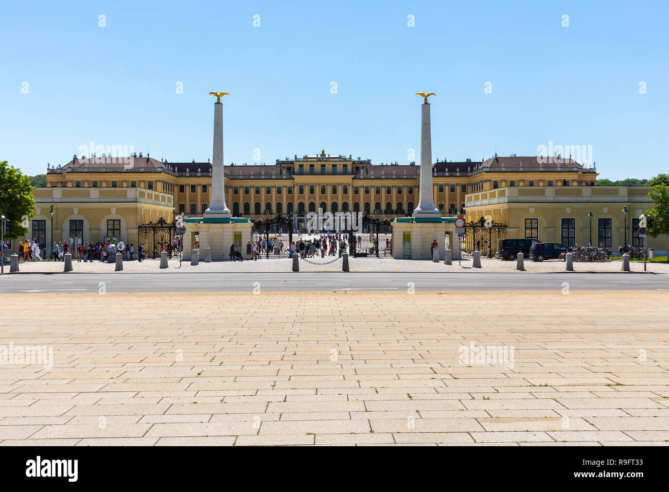 Il Palazzo di Schönbrunn con giardini con la fontana di Nettuno e la Glorietter fu la principale residenza di estate dei righelli Asburgica, si trova in Foto Stock