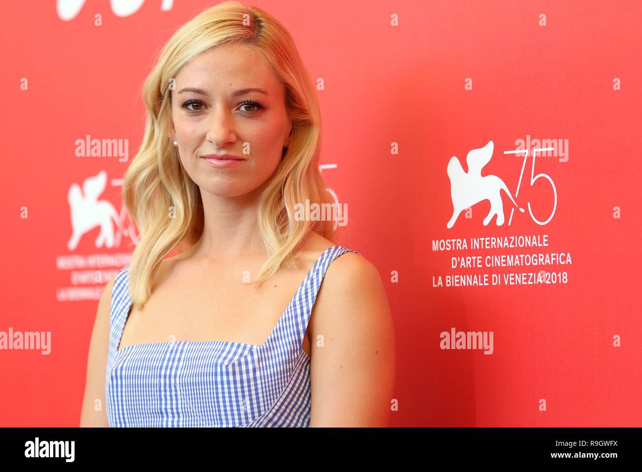 Venezia, Italia - 29 AGO 2018: Olivia Hamilton assiste il 'primo uomo' photocall al settantacinquesimo Venice International Film Festival (Ph: Mickael Chavet) Foto Stock