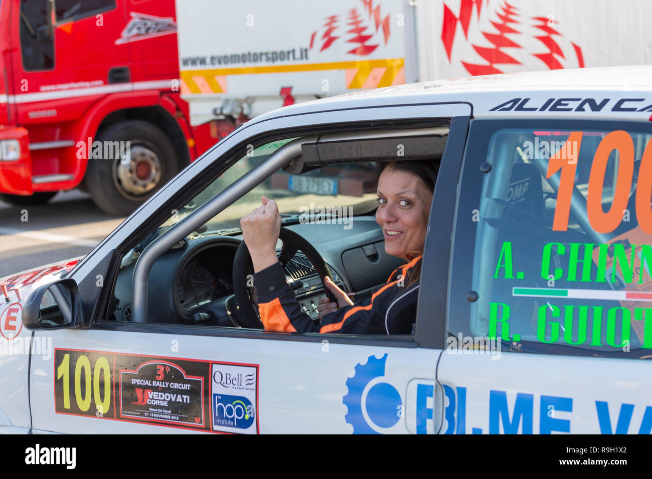 Anna Chinnici, pilota le donne partecipano in un rally di Monza, Italia Foto Stock