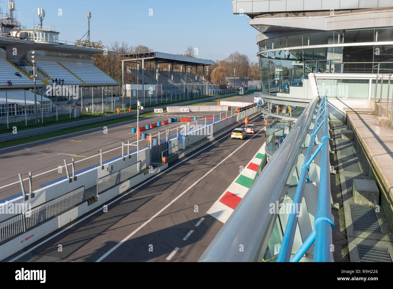 Il suo giro di tribune del famoso circuito di Monza, Italia Foto Stock