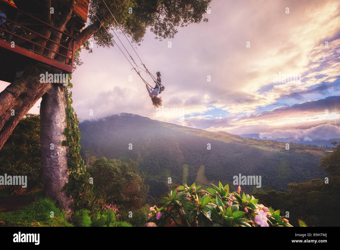 Swing alla fine del mondo Columpio fin del mundo Ecuador Baños de Agua Santa Foto Stock