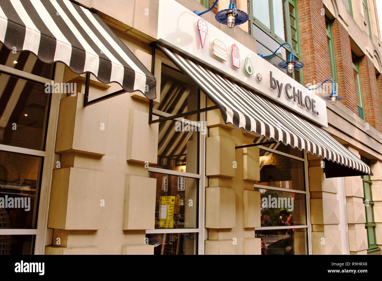 Da CHLOE. in Covent Garden di Londra è un impianto basato su ristorante vegano. Ci sono anche le filiali di New York, Boston e la Foto Stock
