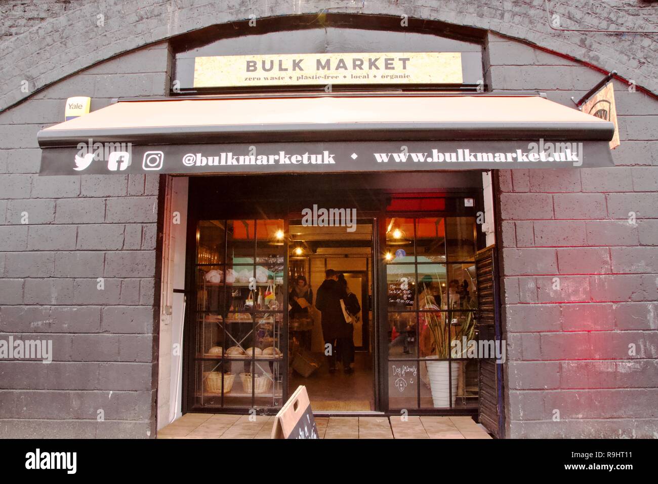 Mercato bulk a Hackney, a est di Londra è un rifiuti zero, nessun supermercato in plastica. Foto Stock