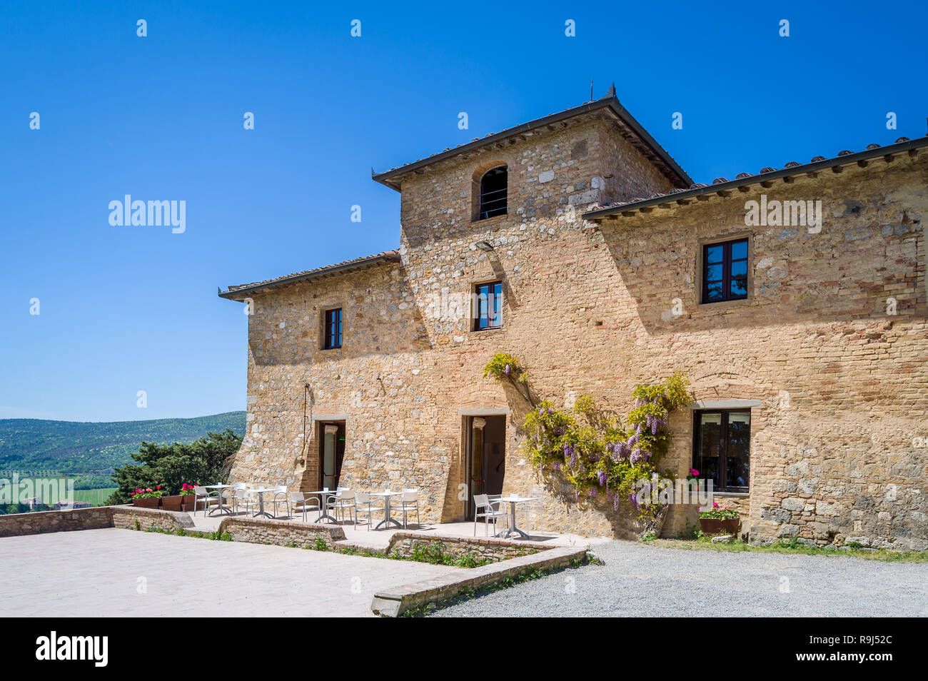 Edifici antichi e dal punto di vista di San Gimignano. Regione Toscana, Italia. Foto Stock