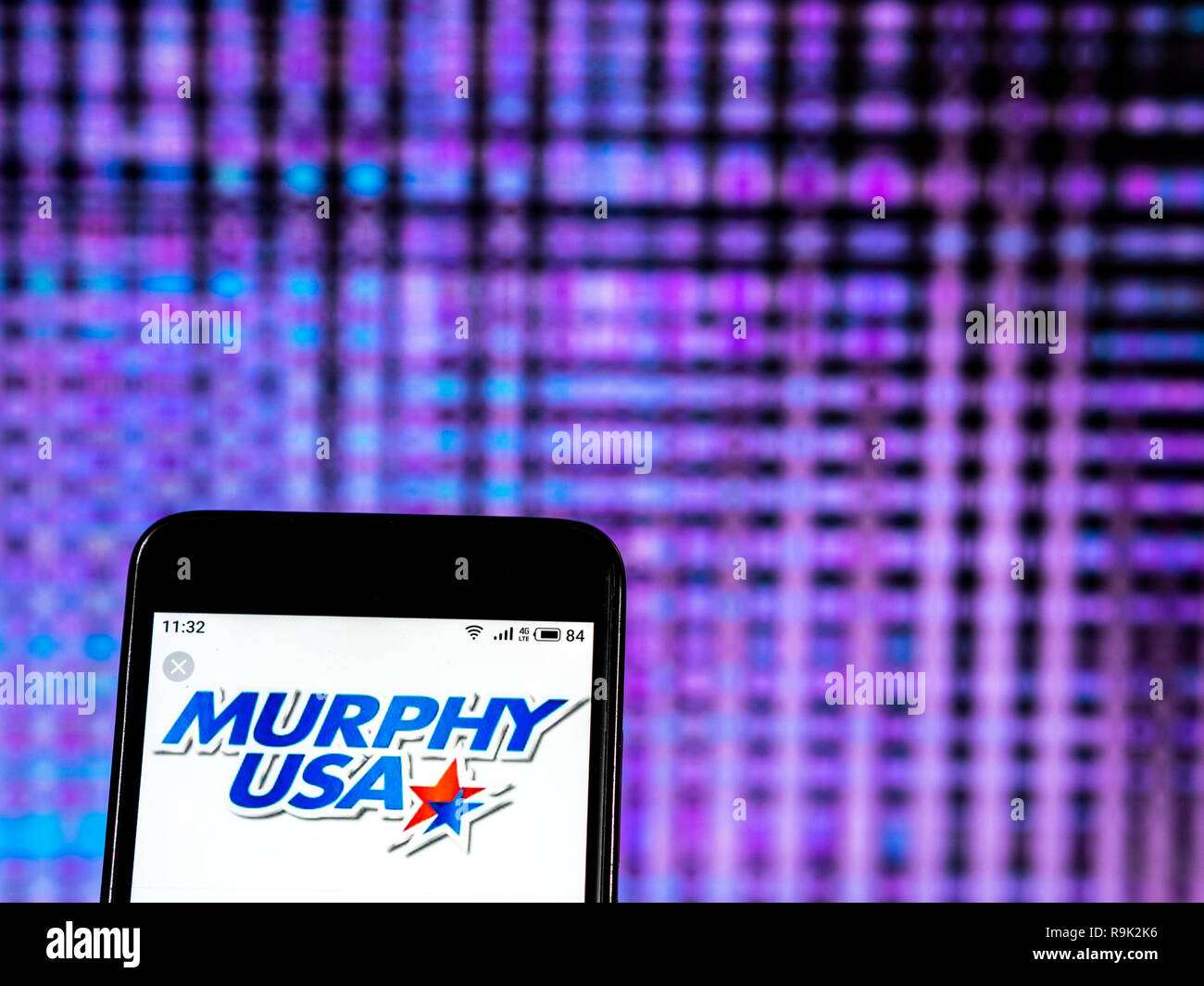 KIEV, UCRAINA - 25 Dic,, 2018: Murphy USA Corporation logo che si vede visualizzato sul telefono intelligente Foto Stock