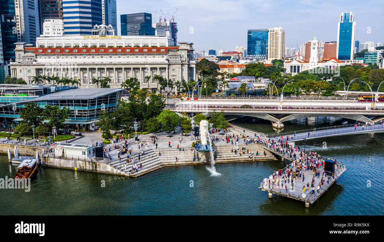 Merlion, Fullerton Hotel, Marina Bay waterfront, Singapore Foto Stock