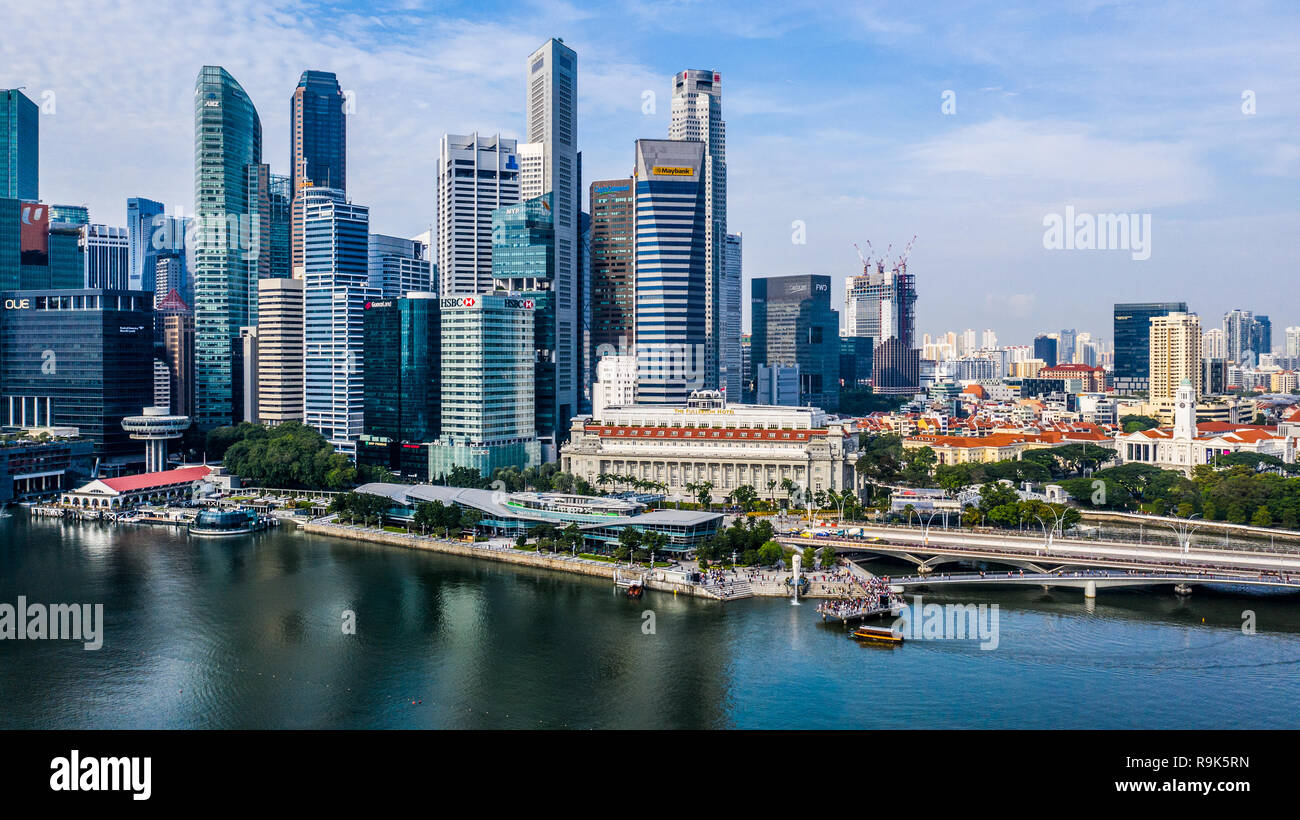 CBD Central Business District, Merlion, Fullerton Hotel, Marina Bay waterfront, Singapore Foto Stock
