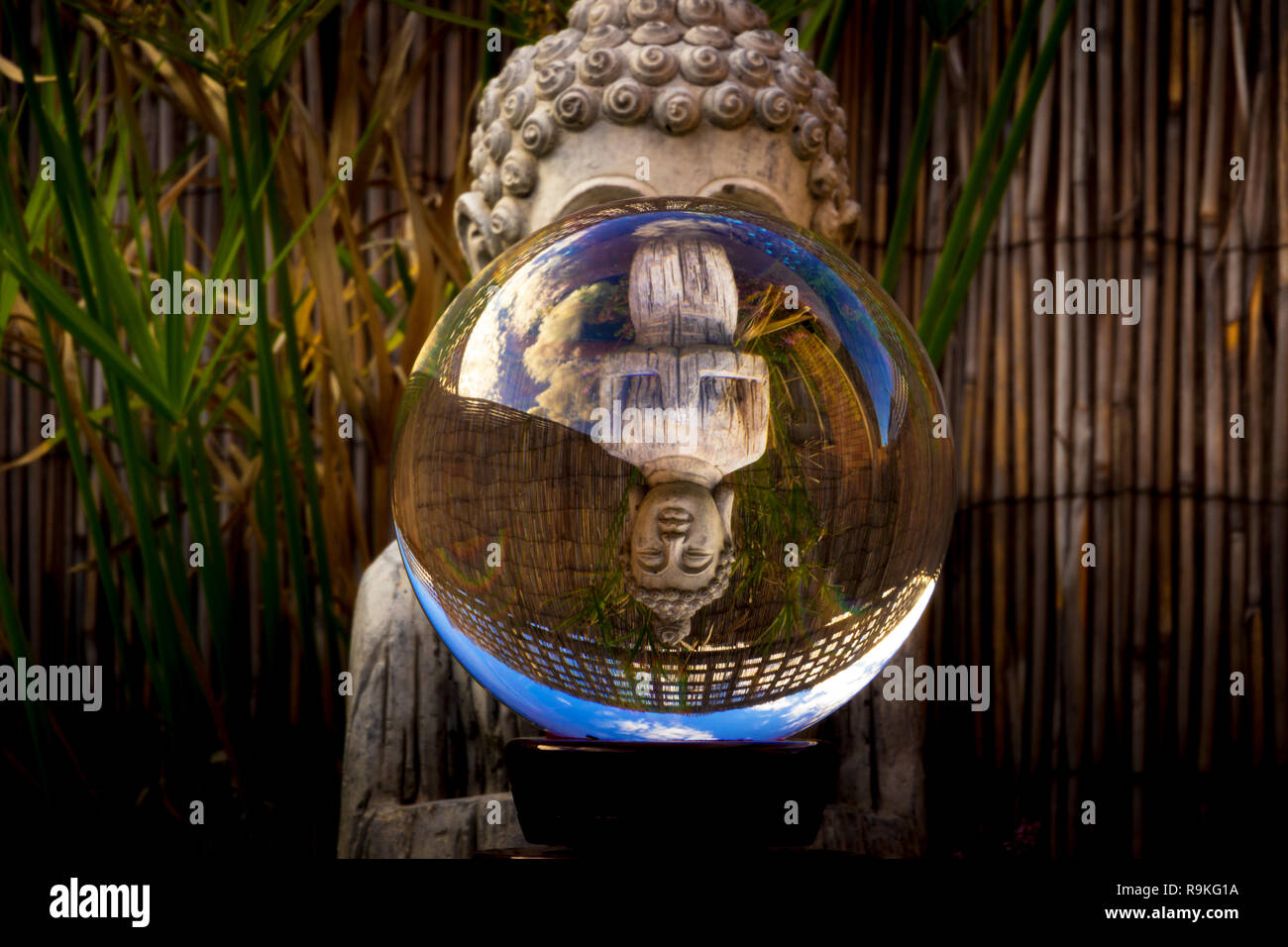 Palla di vetro fotografia Foto Stock