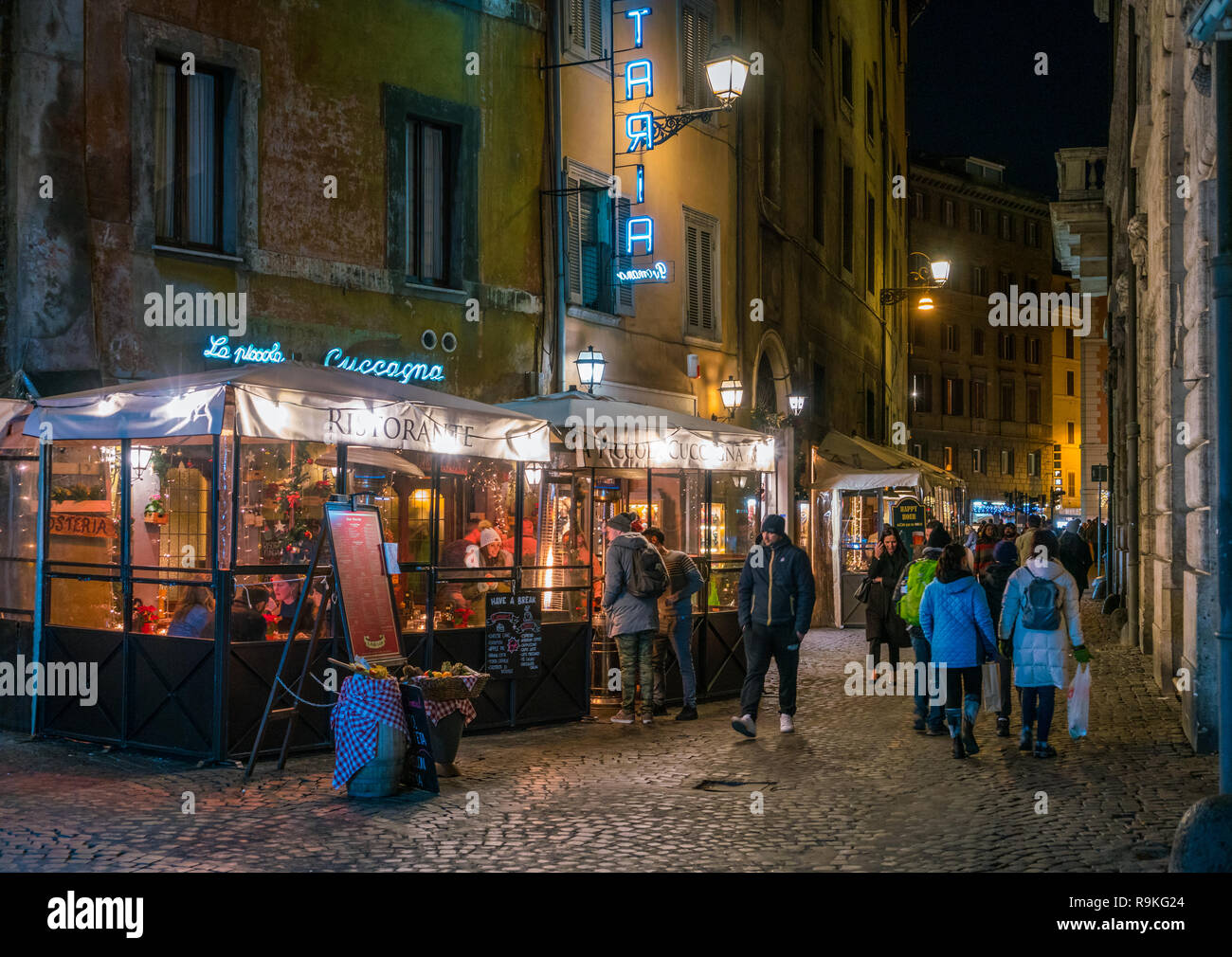 Un accogliente street vicino a Campo de' Fiori a Roma, Italia. Foto Stock