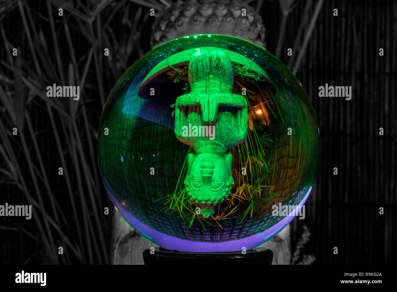 Palla di vetro fotografia Foto Stock
