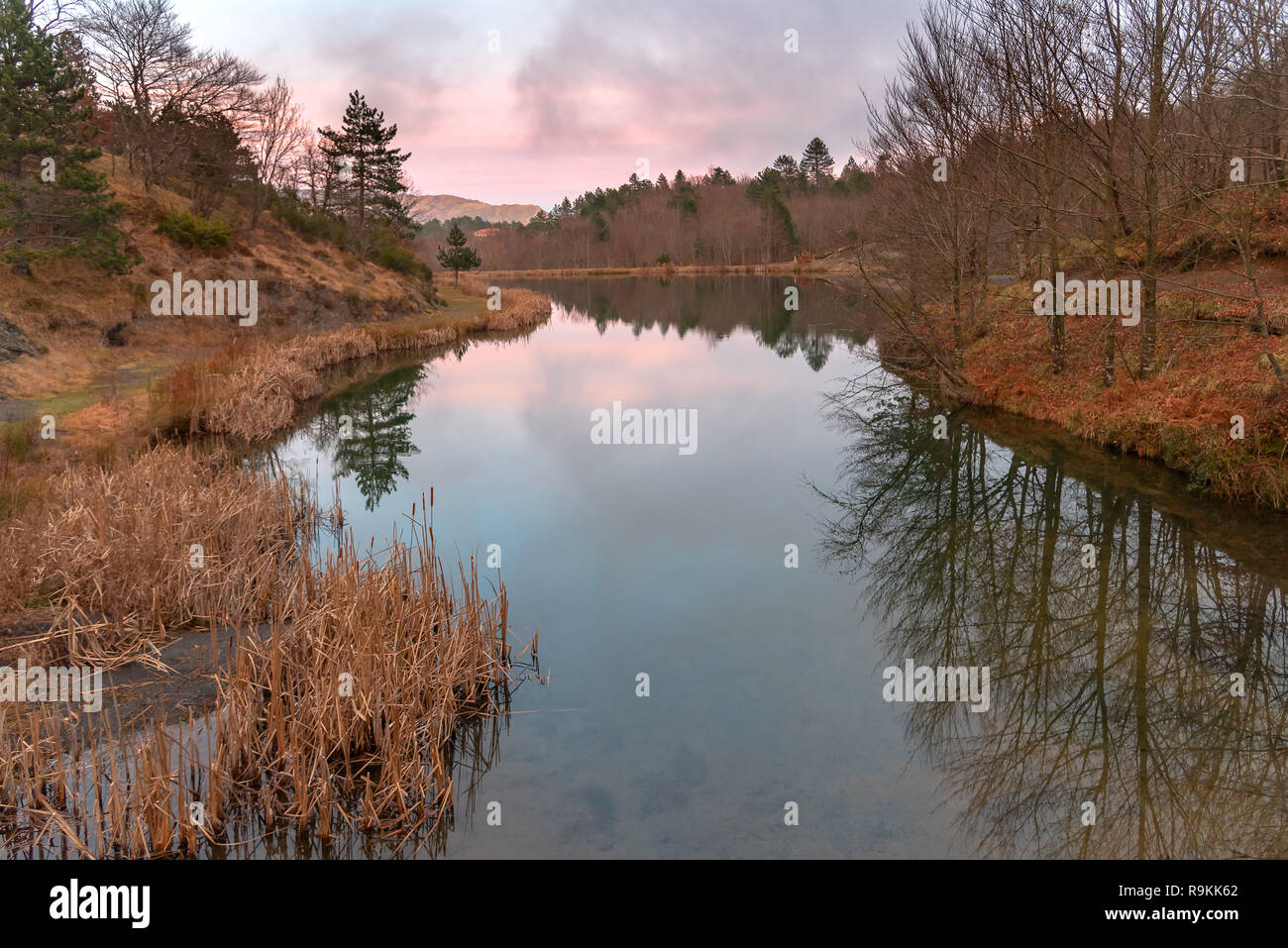 Vista del lago Bocco - Passo del Bocco - Montagna Ligure - Italia Foto Stock