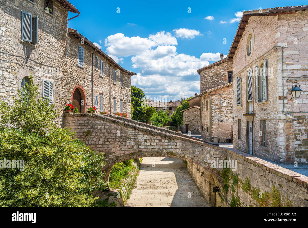 Vista panoramica di Gubbio, città medievale in provincia di Perugia, Umbria, Italia centrale. Foto Stock
