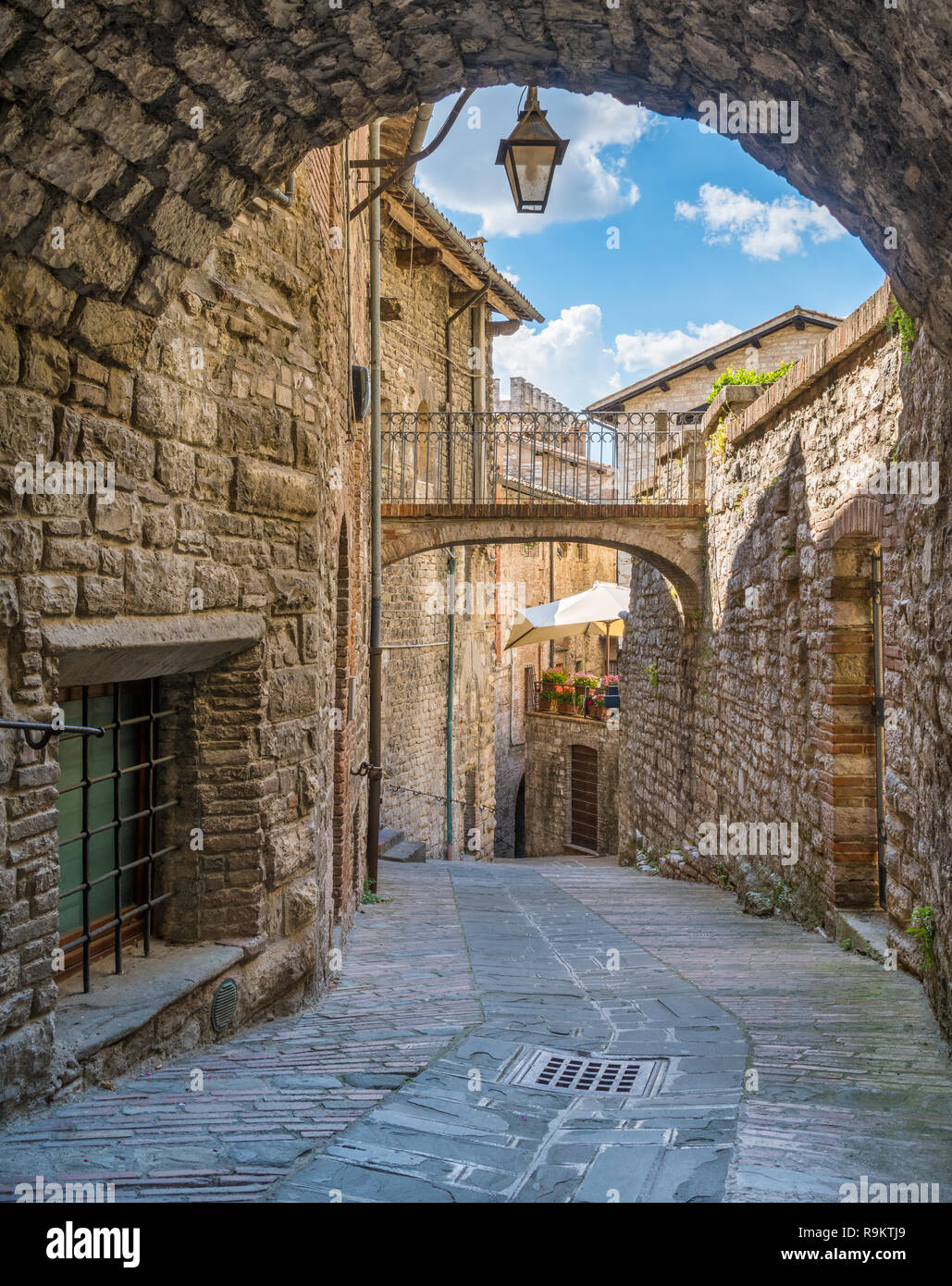 Vista panoramica di Gubbio, città medievale in provincia di Perugia, Umbria, Italia centrale. Foto Stock