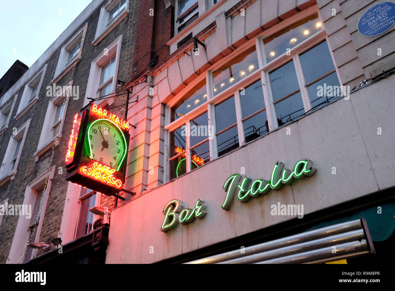 Una vista ravvicinata del bar Italia, Soho, Londra Foto Stock