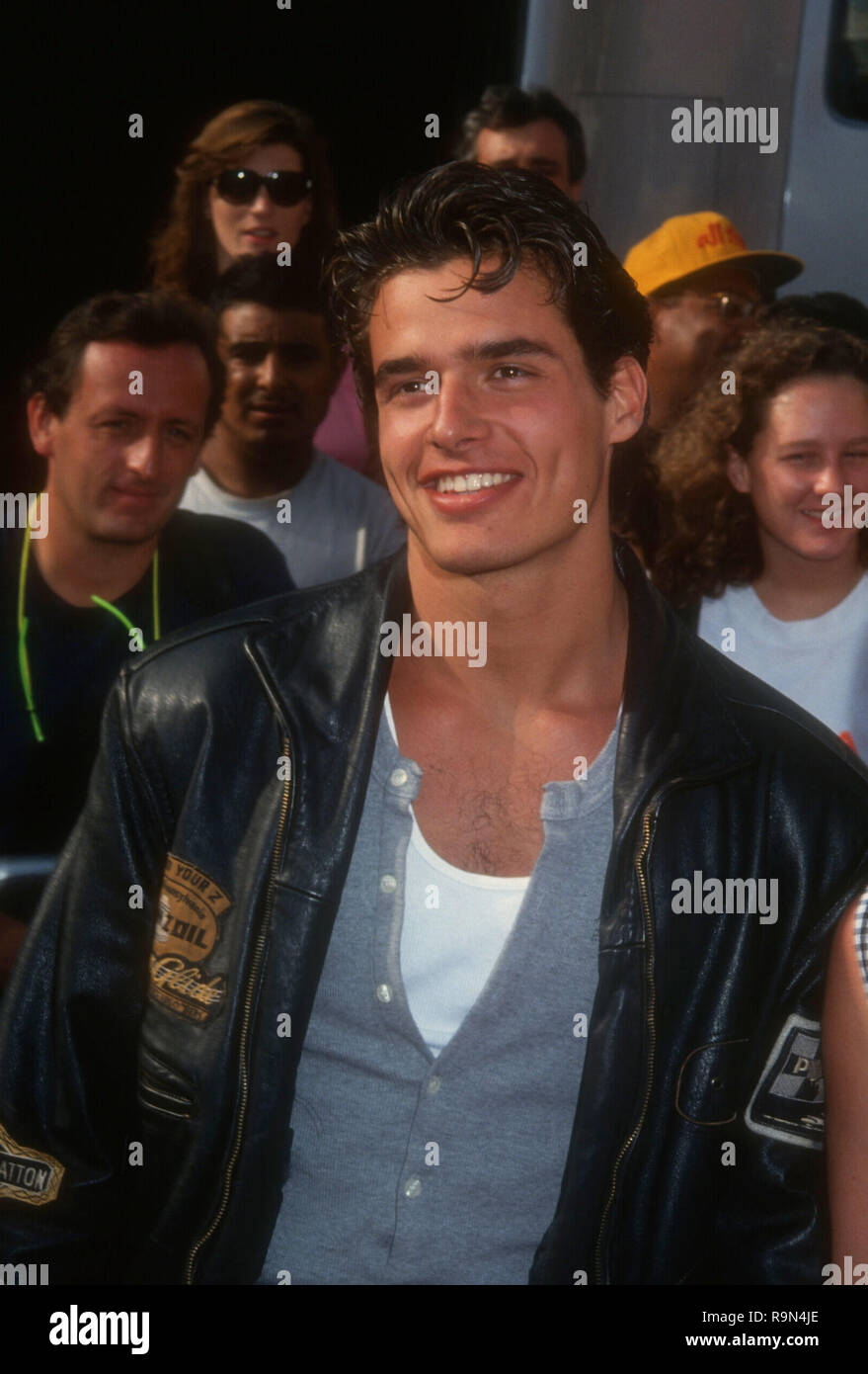 WESTWOOD, CA - 13 giugno: attore Antonio Sabato Jr assiste la Columbia Pictures' 'l'ultima azione Hero' il 13 giugno 1993 al Mann Village Theatre di Westwood, California. Foto di Barry re/Alamy Stock Photo Foto Stock