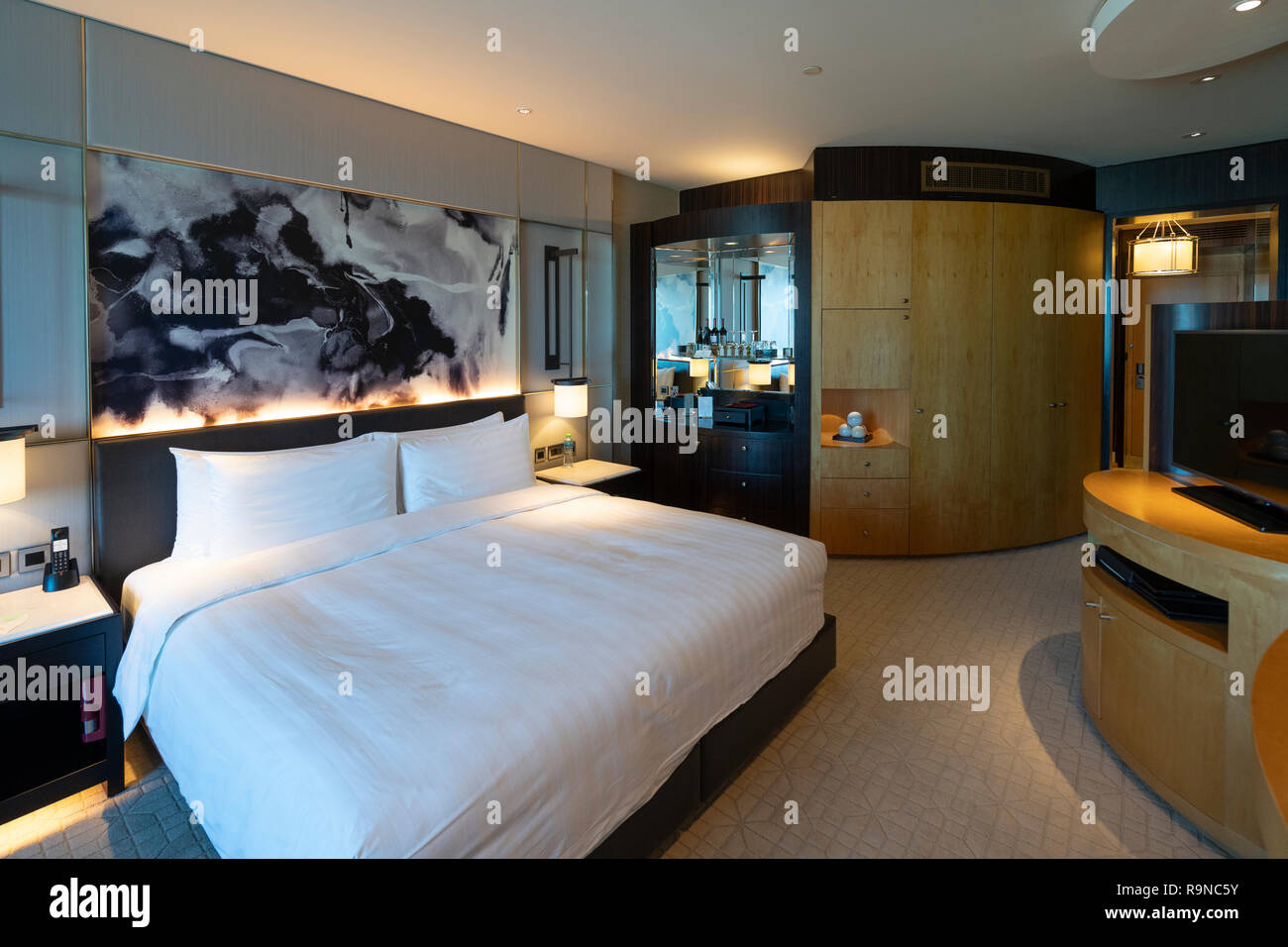 Camera da letto interno di Shangri La Hotel in Dubai Emirati Arabi Uniti Foto Stock