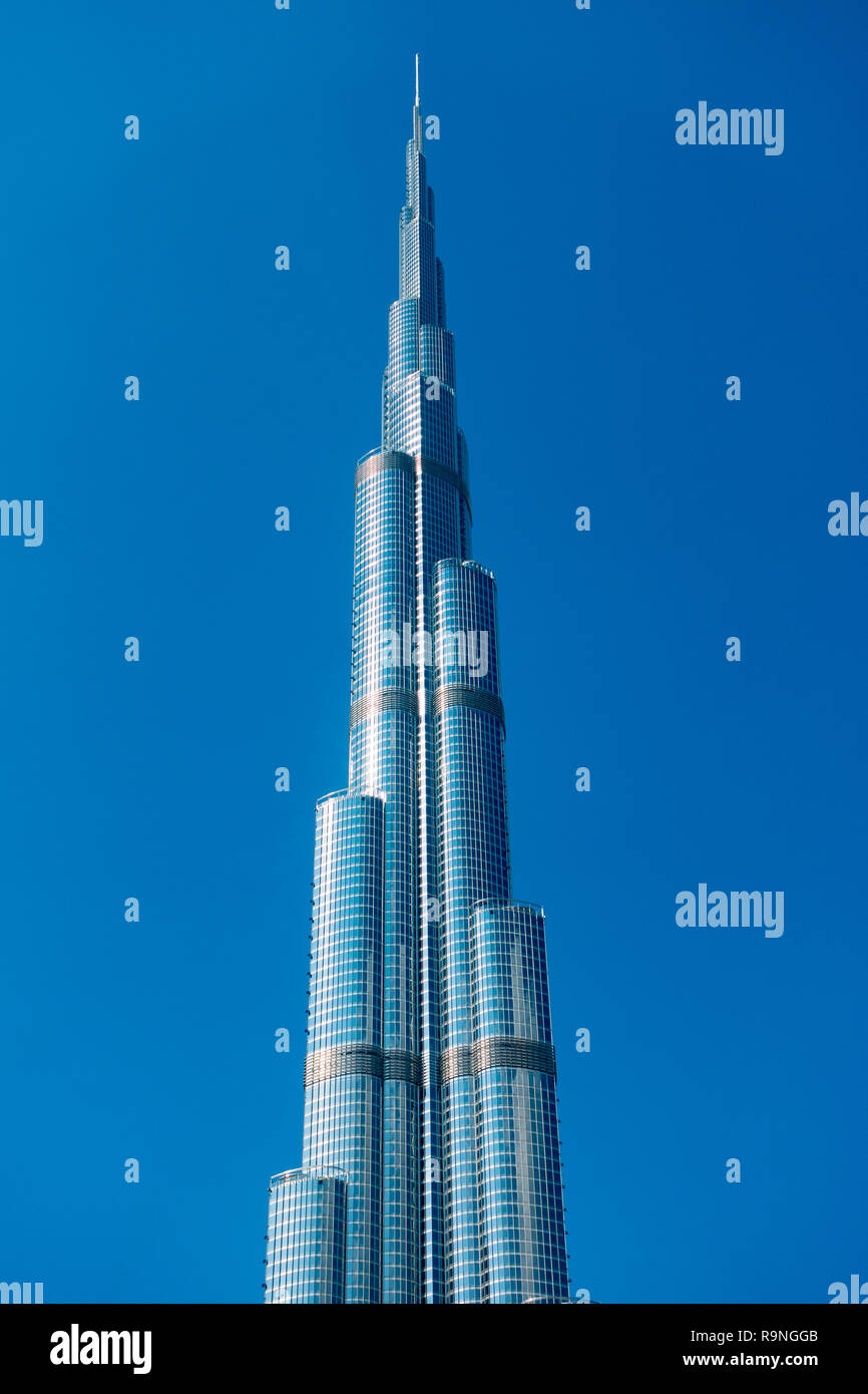 Particolare della facciata del Burj Khalifa grattacielo a Dubai, Emirati Arabi Uniti, Emirati arabi uniti Foto Stock