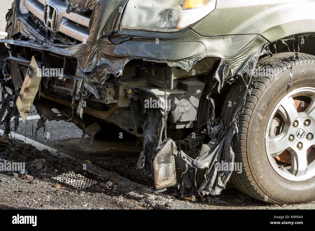Fuso anteriore Auto Fine - Queste immagini sono state acquisite in quartieri vicino a Santa Rosa, California, dove incendi nei primi di ottobre 2017. Foto Stock