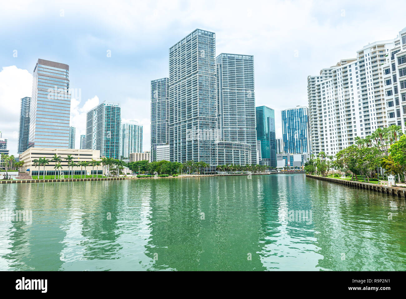 Miami skyline del centro architettura con riflessioni Foto Stock