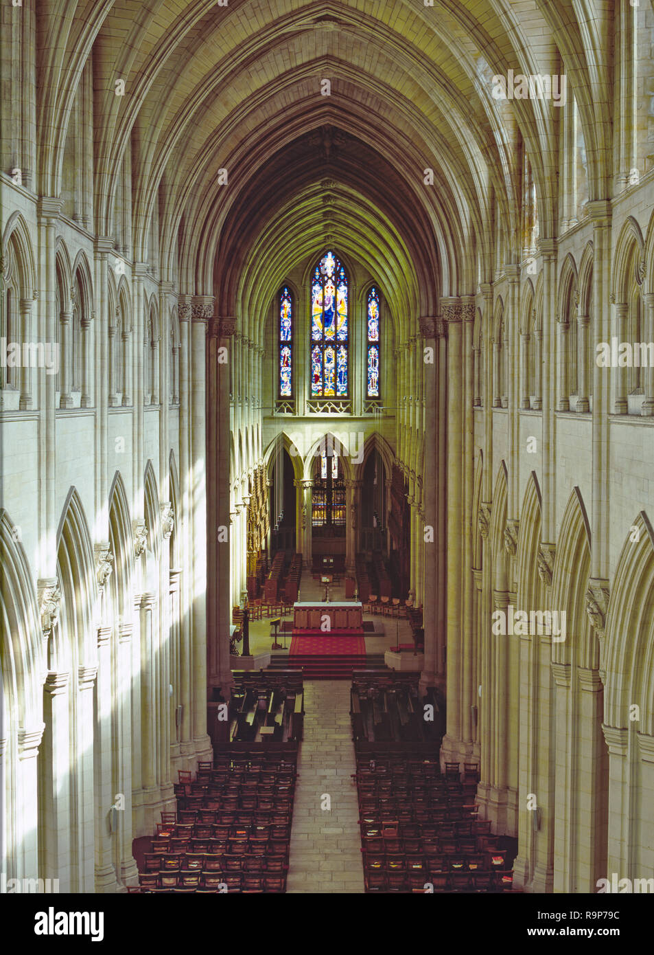 Downside Abbey, Somerset, Regno Unito. Un monastero benedettino conosciuta anche come la Basilica di San Gregorio Magno, la costruzione è iniziata nel 1873 ed è ancora incompleto. Foto Stock