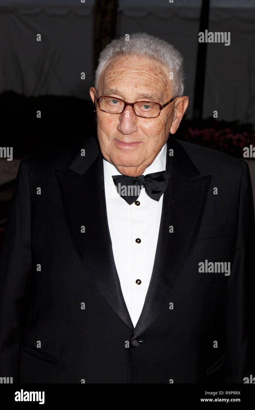 NEW YORK, NY, Stati Uniti d'America - 21 settembre 2009: Dott. Henry Kissinger arriva in corrispondenza della apertura di stagione del Metropolitan Opera. Foto Stock