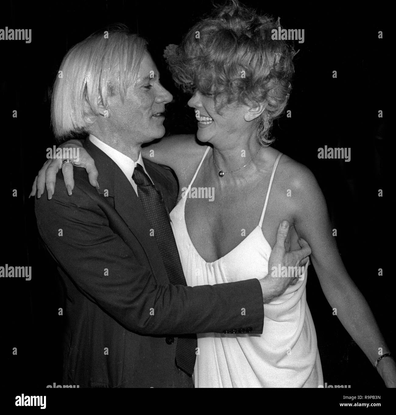 Andy Warhol e Monique Van Vooren presso lo Studio 54 1978 Foto di Adam Scull/il PHOTOlink/MediaPunch Foto Stock