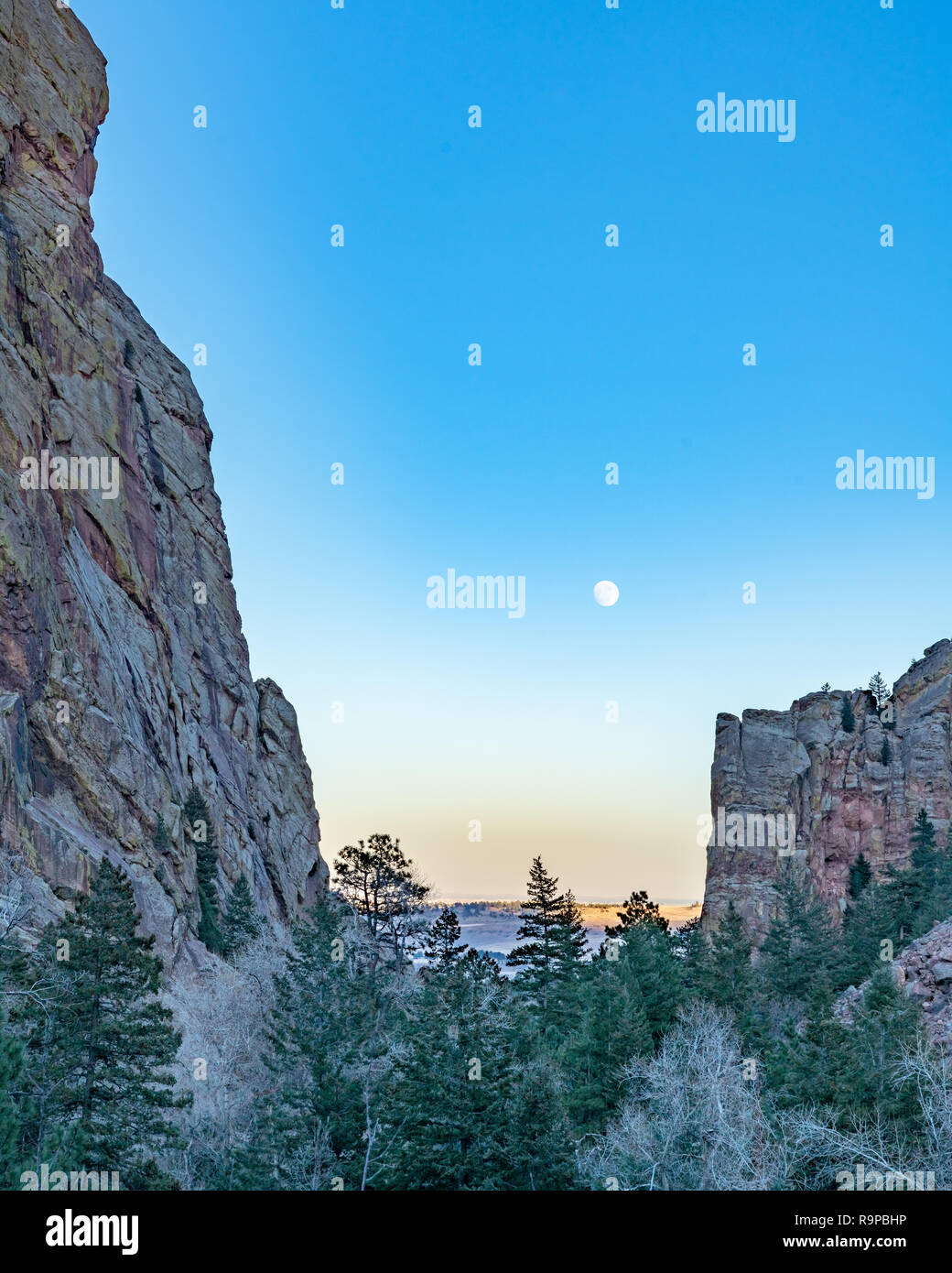 Moon Over Eldorado Canyon Foto Stock