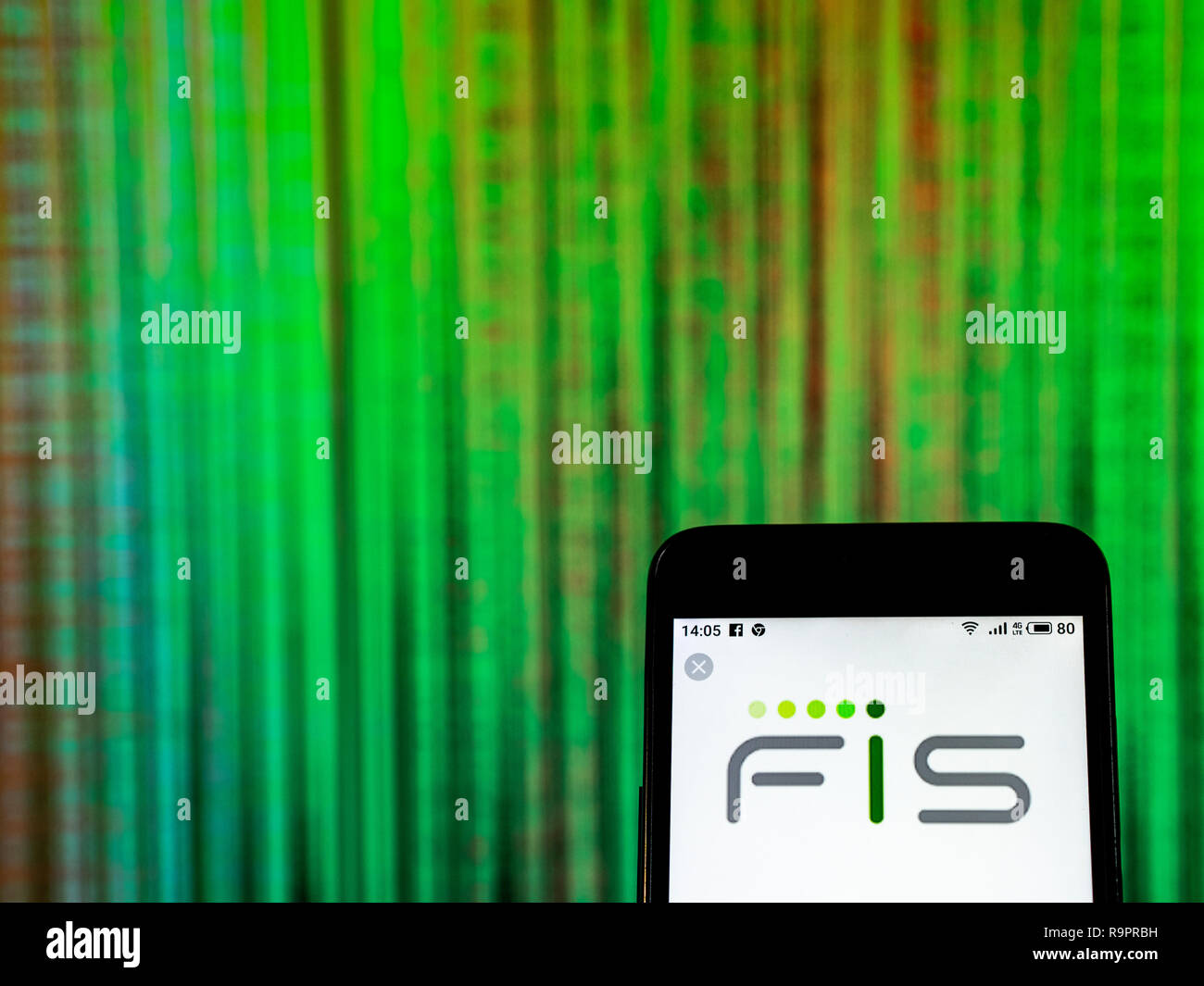 Di Fidelity National Information Services Inc. logo che si vede visualizzato sul telefono intelligente Foto Stock