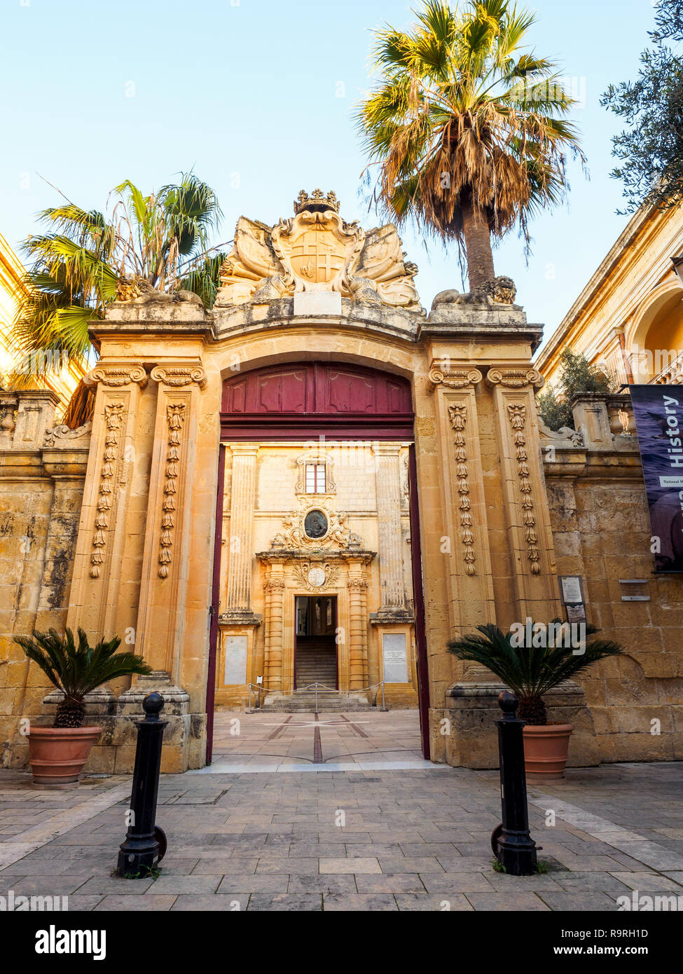 Vilhena Palace (aka Pallazo Vilhena) che ora ospita il Museo Nazionale di Storia Naturale di Mdina- Malta Foto Stock