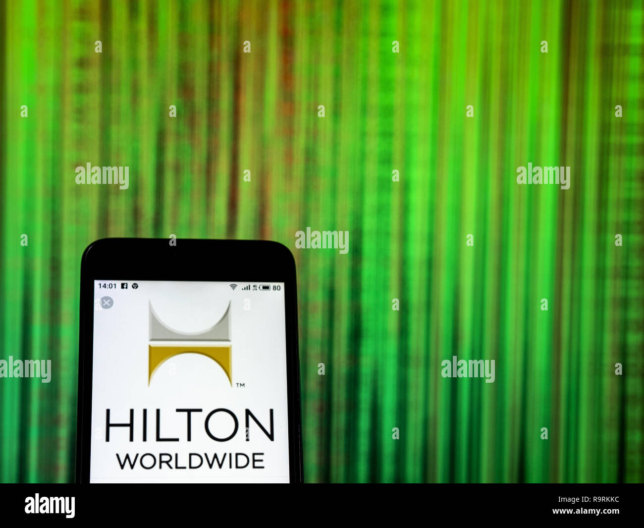 Dicembre 26, 2018 - Kiev, Ucraina - Hilton Worldwide Ospitalità logo azienda vede visualizzato su un telefono intelligente. (Credito Immagine: © Igor Golovniov/SOPA immagini via ZUMA filo) Foto Stock