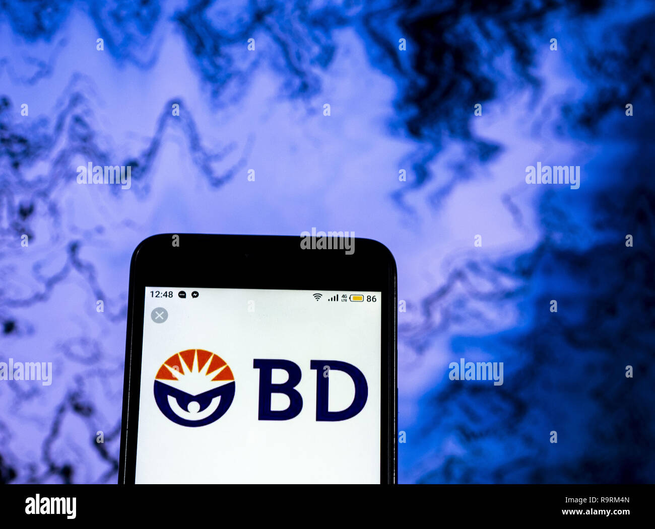 Kiev, Ucraina. Xx Dec, 2018. Becton Dickinson logo azienda vede visualizzato su un telefono intelligente. Credito: Igor Golovniov SOPA/images/ZUMA filo/Alamy Live News Foto Stock