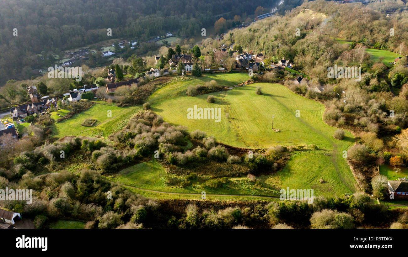 Vista aerea del prato inglese e natura locale di riserva a Ironbridge Shropshire Foto Stock