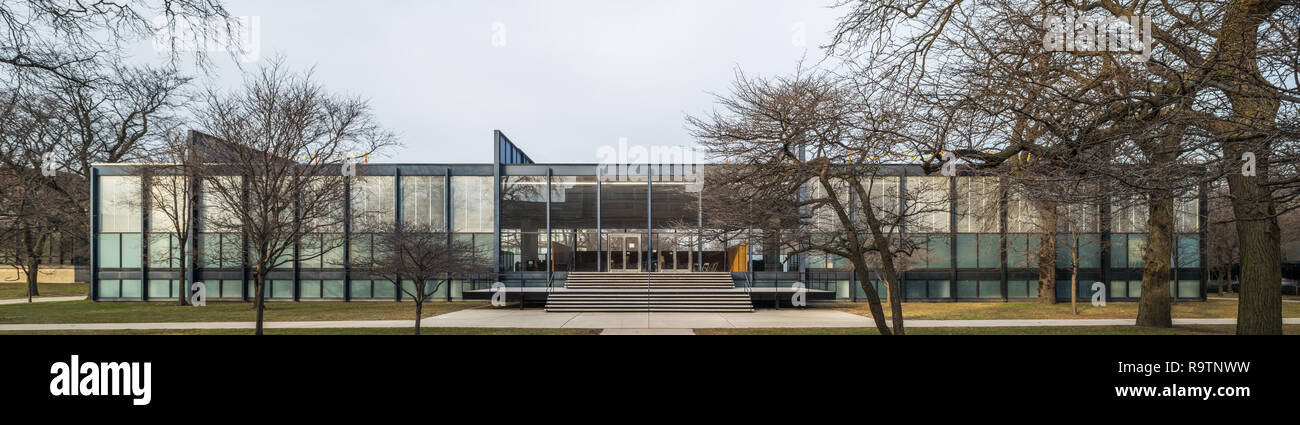 Esterno del Crown Hall nel campus dell'IIT, progettato da Mies van der Rohe  Foto stock - Alamy