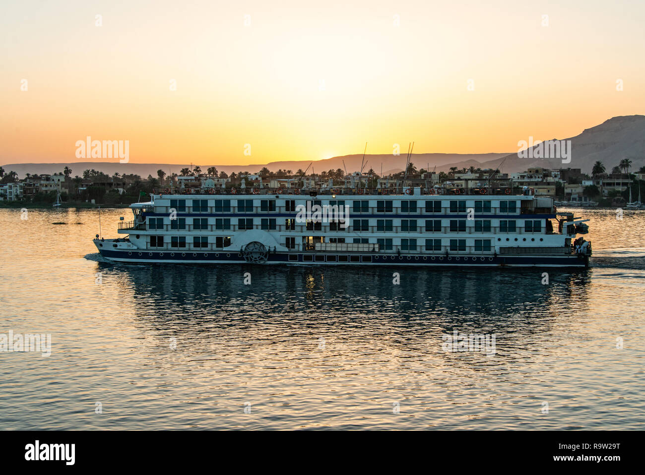 Bellissimo tramonto sul fiume Nilo in Egitto Foto Stock