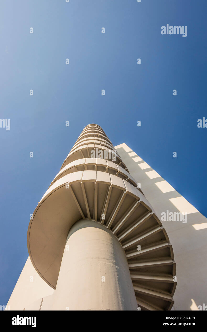 Calcestruzzo a spirale scale di il Brasilia edificio a Marsiglia, nel sud della Francia, Francia Foto Stock