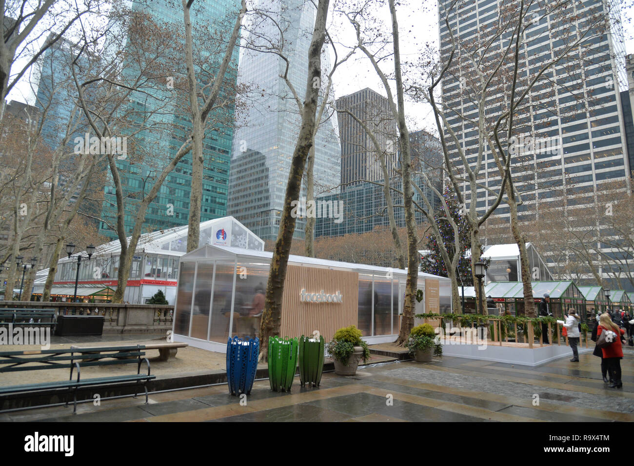 Il social network Facebook apre una finestra a comparsa kios in Midtown Manhattan, dove il campo Personale di domande circa la sua e la condivisione dei dati pratiche e di insegnare agli utenti come Foto Stock