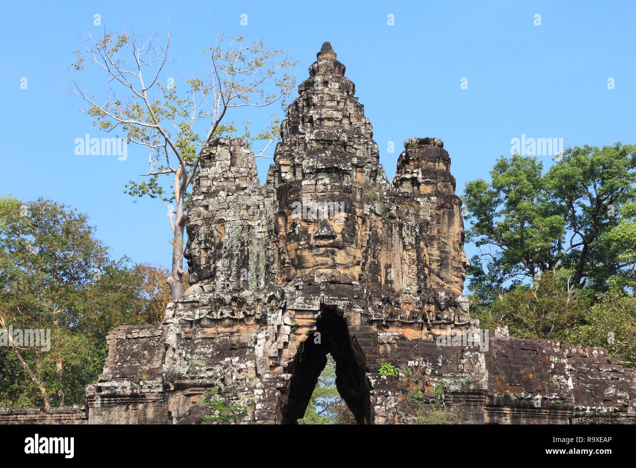 Cancello in Bayon - Khmer tempio di Angkor Thom, Cambogia, sud-est asiatico. UNESCO - Sito Patrimonio dell'umanità. Foto Stock