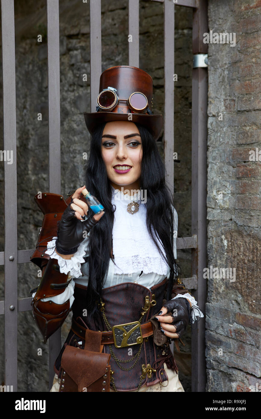 Steampunk femmina Cosplay a Lucca Comics 2018, Lucca, Italia Foto Stock