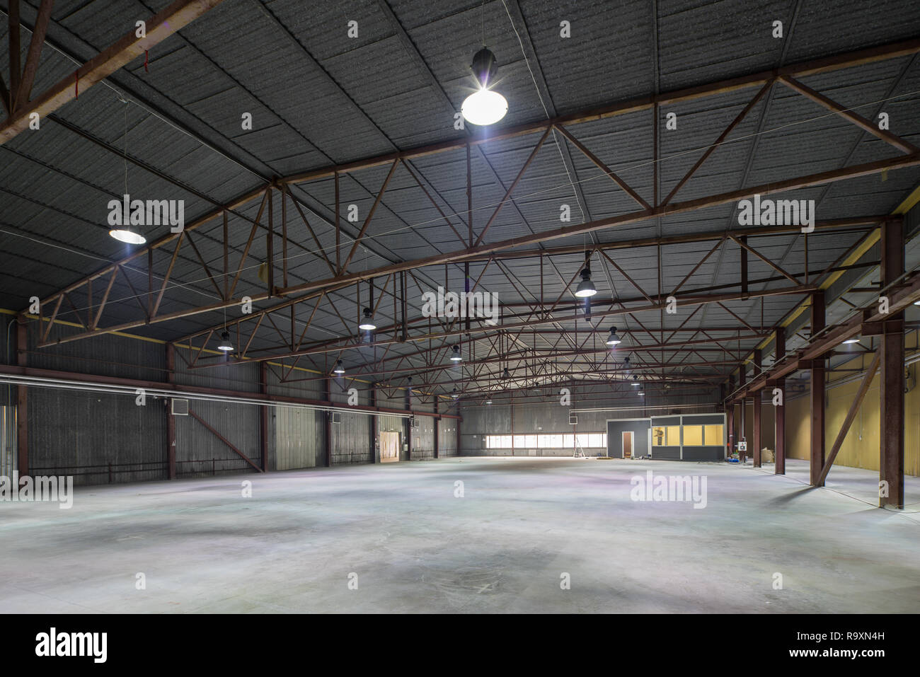 Hangar per lo storage. Magazzini industriali. Foto Stock