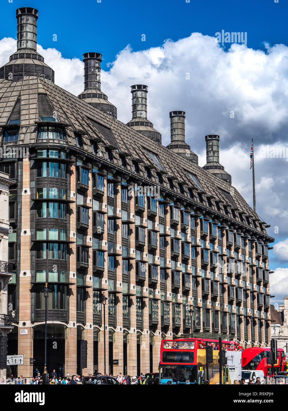 Portcullis House Houses of Parliament Westminster London - Office Building for UK MPs - inaugurato nel 2001 Architects Michael Hopkins and Partners Foto Stock