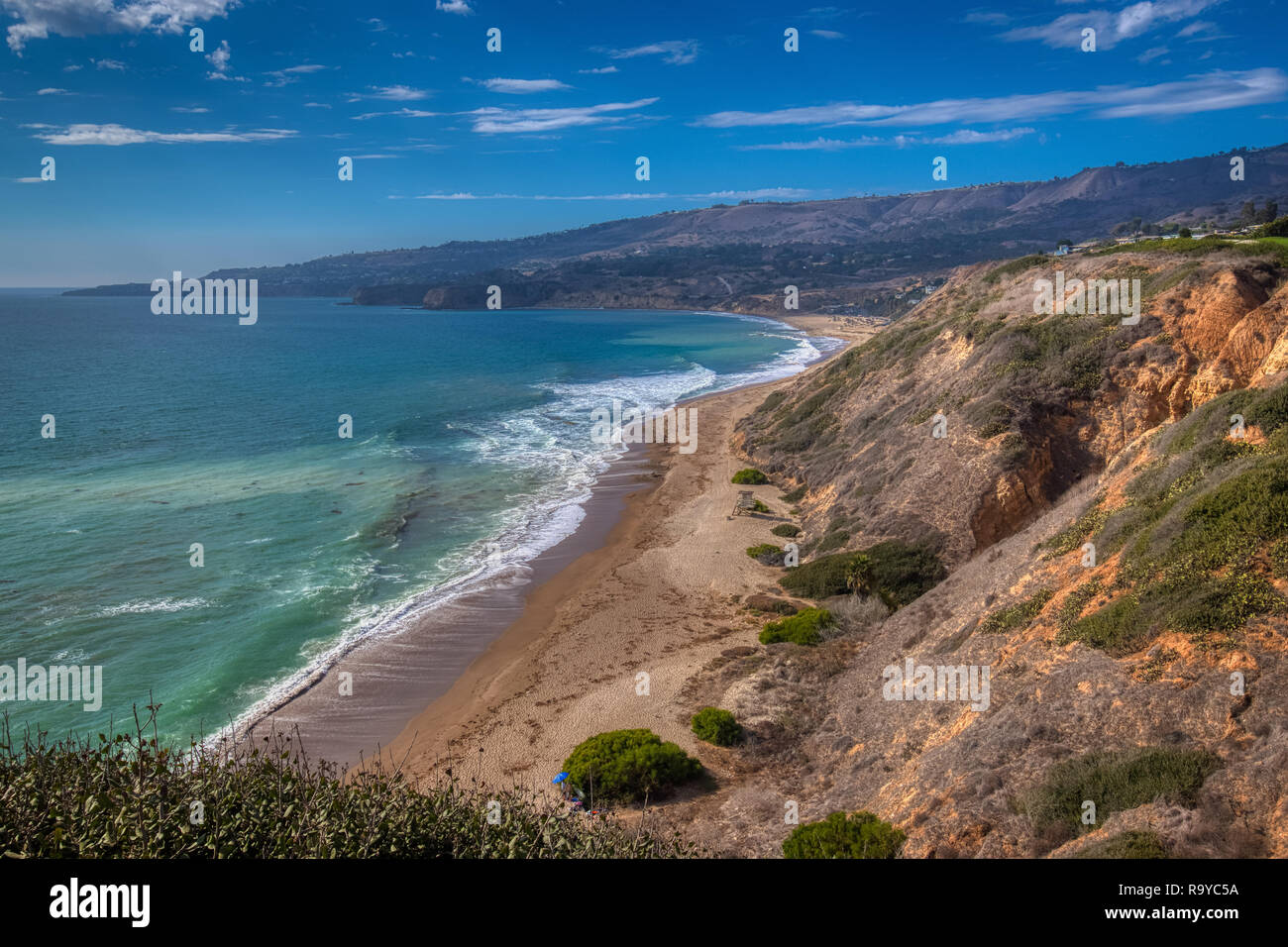 Elevata vista litorale di Rancho Palos Verdes Beach e piegare portoghese dal tramonto Trail, Rancho Palos Verdes, California Foto Stock